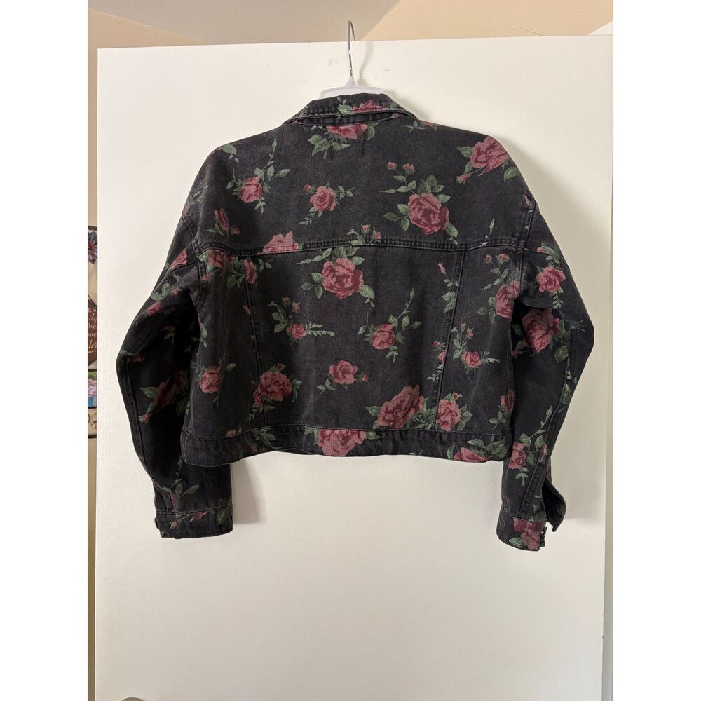 Monki Faded Black Denim Cropped Jacket Dusty Pink Rose XS Grunge Boho Floral - Picture 7 of 8